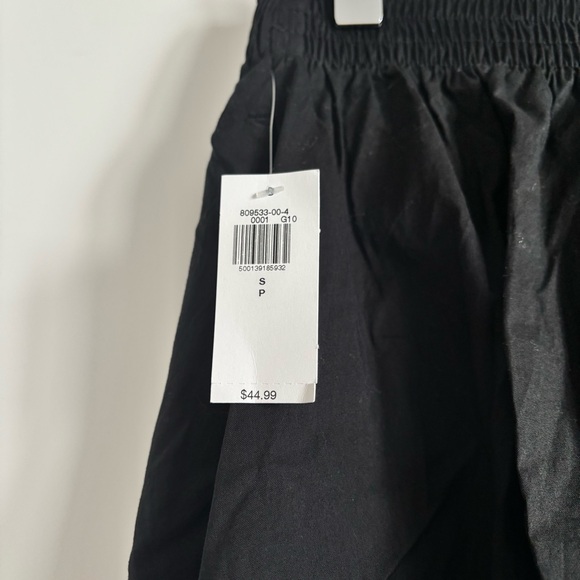 3/$45 Black Poplin Skirt - Picture 4 of 8